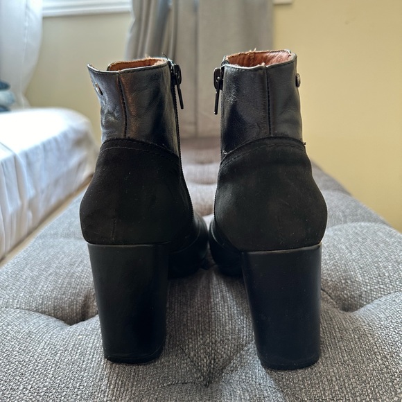 LOOKXART Collection black leather heel booties from Madrid (size 37) - Picture 5 of 7